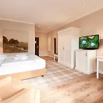 Munte - Wellnesshotel Am Stadtwald Hotel 4*