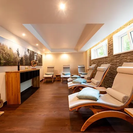 Ξενοδοχείο Munte - Wellnesshotel Am Stadtwald 4*