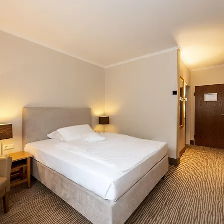 Munte - Wellnesshotel Am Stadtwald 4*
