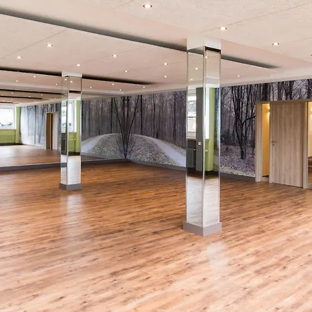 Готель Munte - Wellnesshotel Am Stadtwald