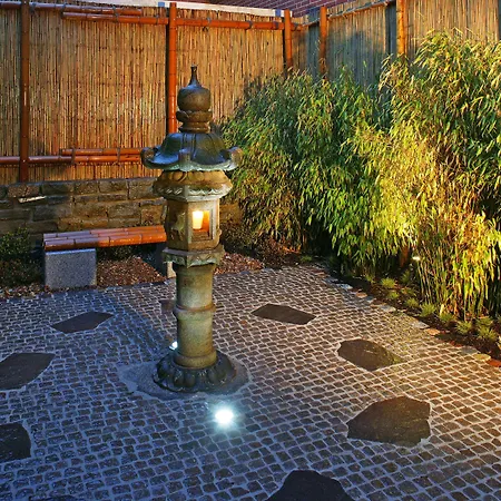 Готель Munte - Wellnesshotel Am Stadtwald 4*