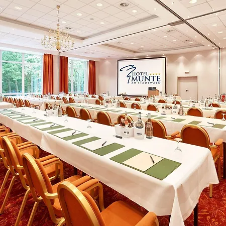 Готель Munte - Wellnesshotel Am Stadtwald 4*