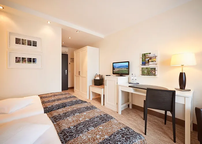 Munte - Wellnesshotel Am Stadtwald 4* ברמן