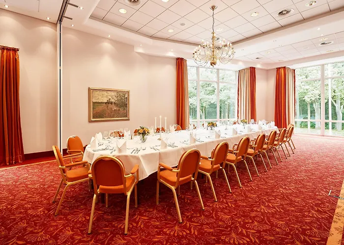 מלון Munte - Wellnesshotel Am Stadtwald 4*